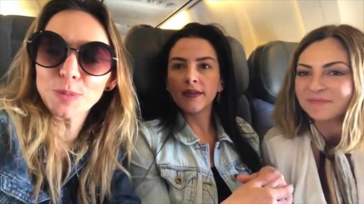 Mariana Ochoa con Lidia Ávila y Erika Zaba, integrantes de OV7, antes de ganar La Casa de los Famosos México