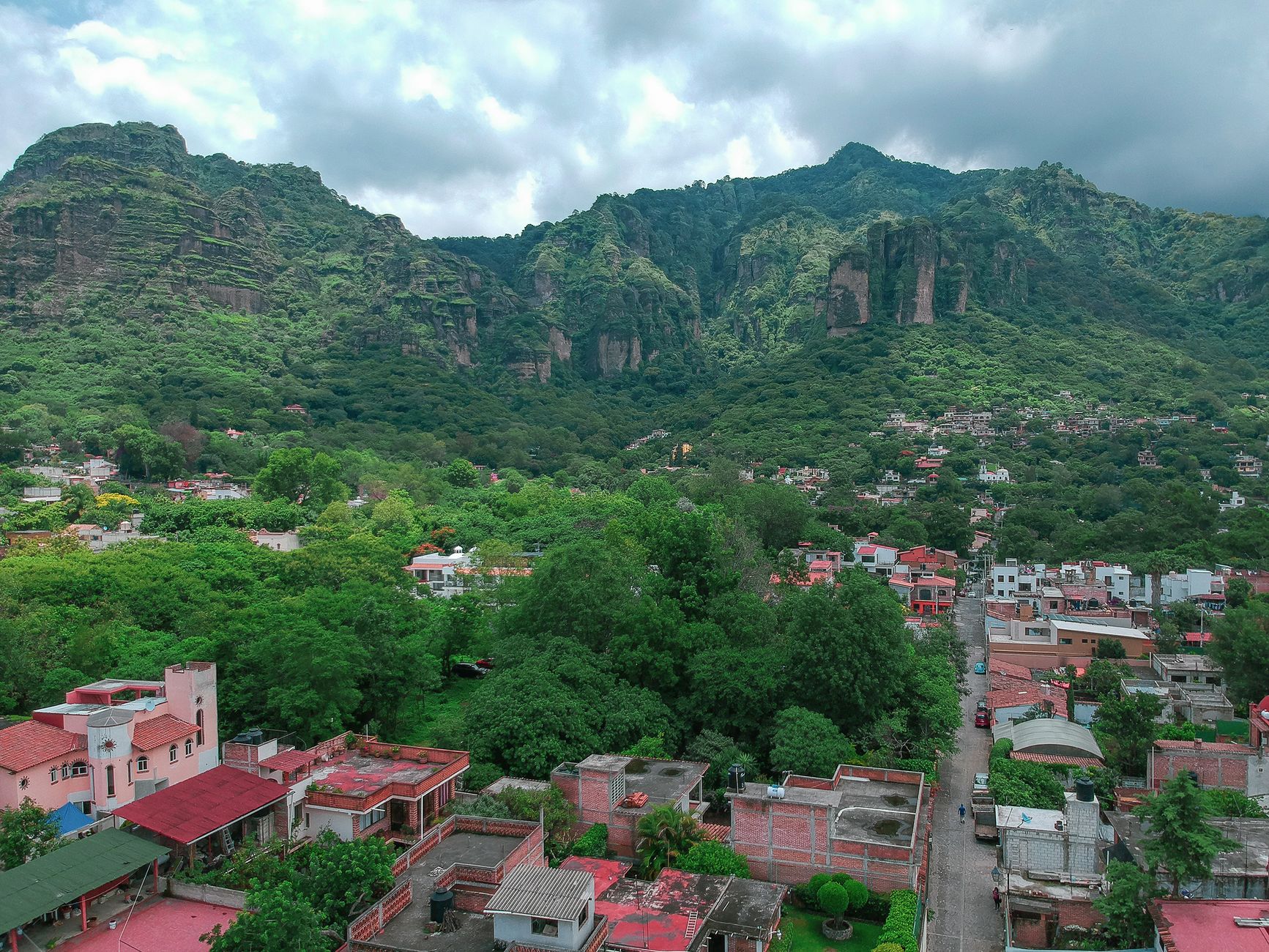 Vista aérea de Tepoztlán, en Morelos, estado donde se realiza el Nescafé Vaivén 2026