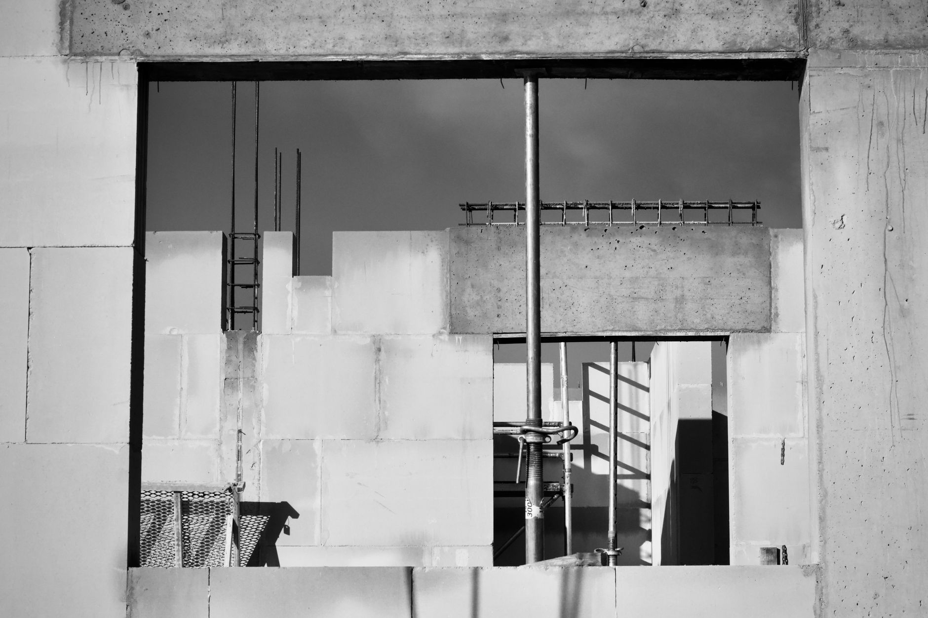 Obra de construcción en proceso, ilustración de la edificación de los seis nuevos penales hasta 2028